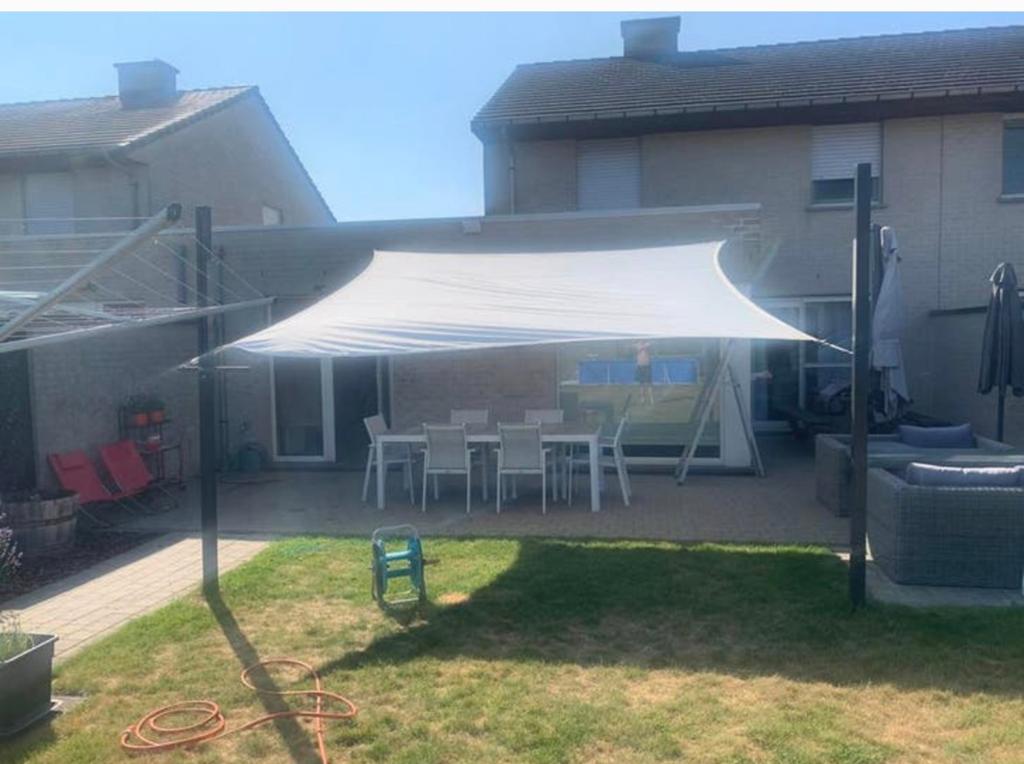 Waterdichte schaduwdoek Nesling 4mx4m, Tuin en Terras, Schaduwdoeken, Ophalen