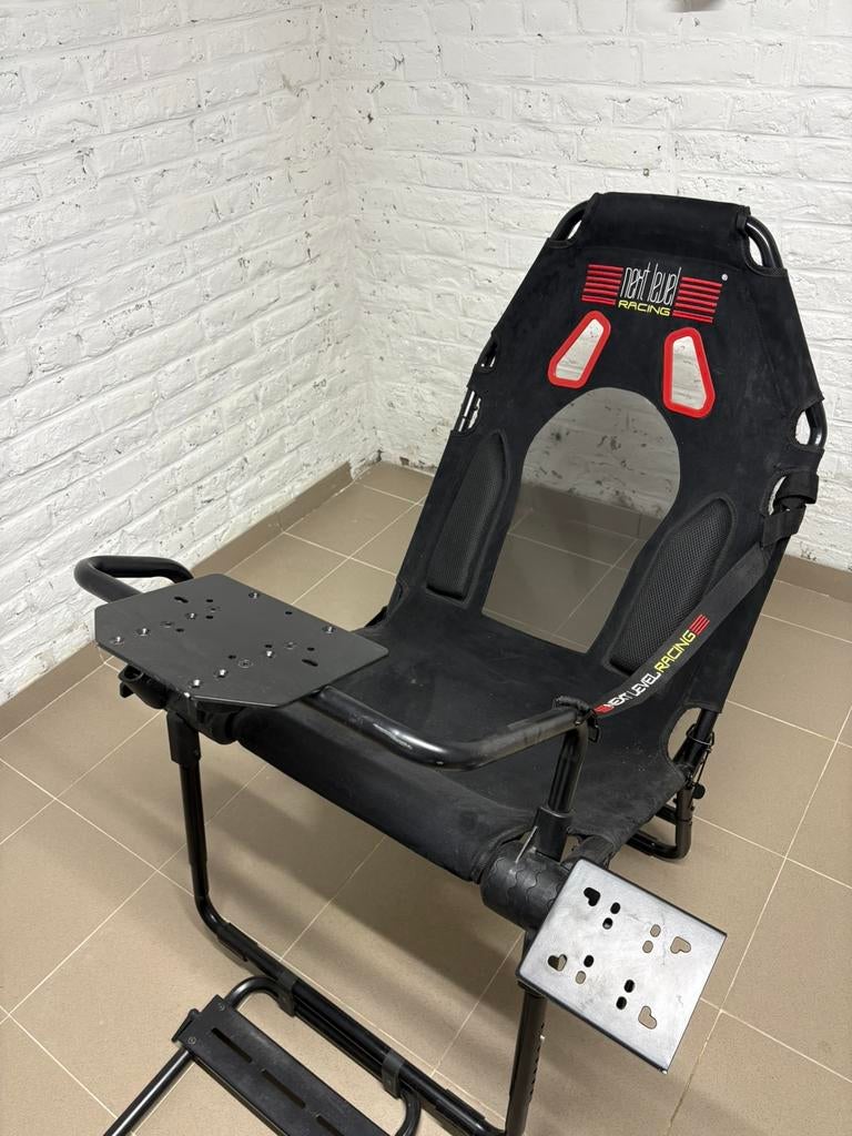 Simulateur Next Level Racing – siège + support volant, Consoles de jeu & Jeux vidéo, Consoles de jeu | Accessoires Autre, Comme neuf