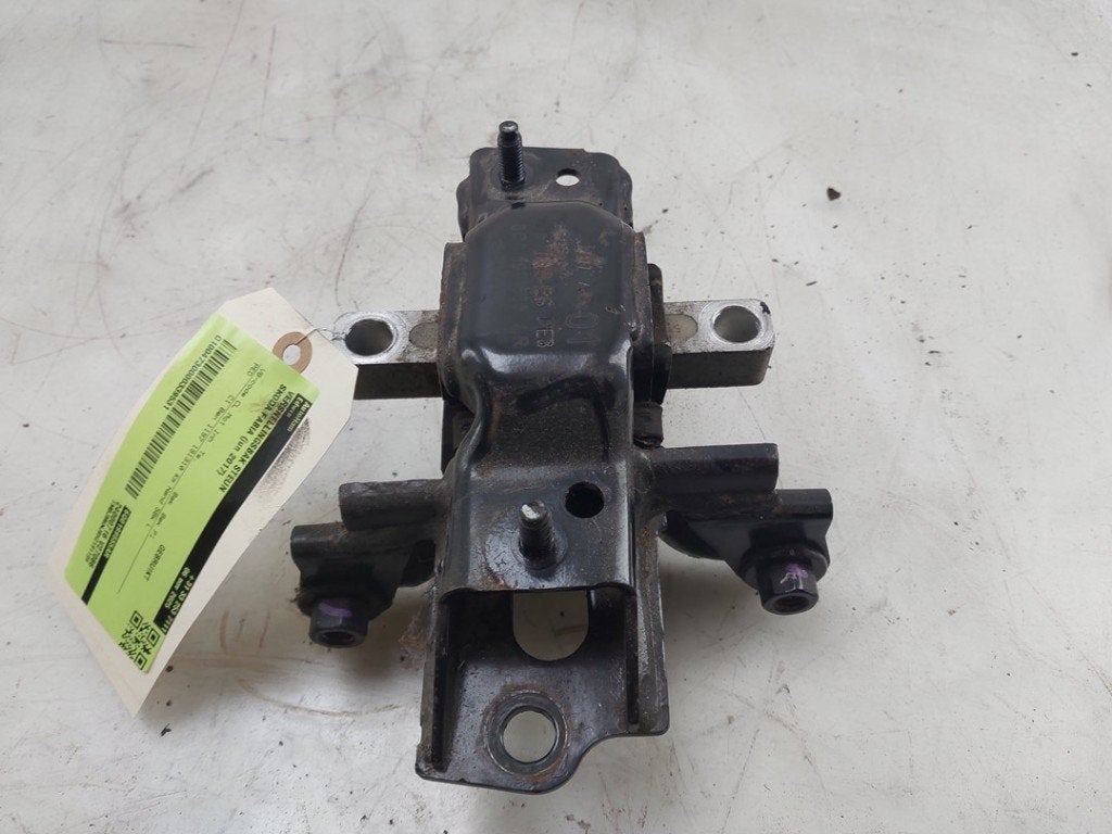 SUPPORT BOITE DE VITESSES Skoda Fabia III Combi (NJ5), Autos : Pièces & Accessoires, Suspension & Châssis, Skoda, Utilisé