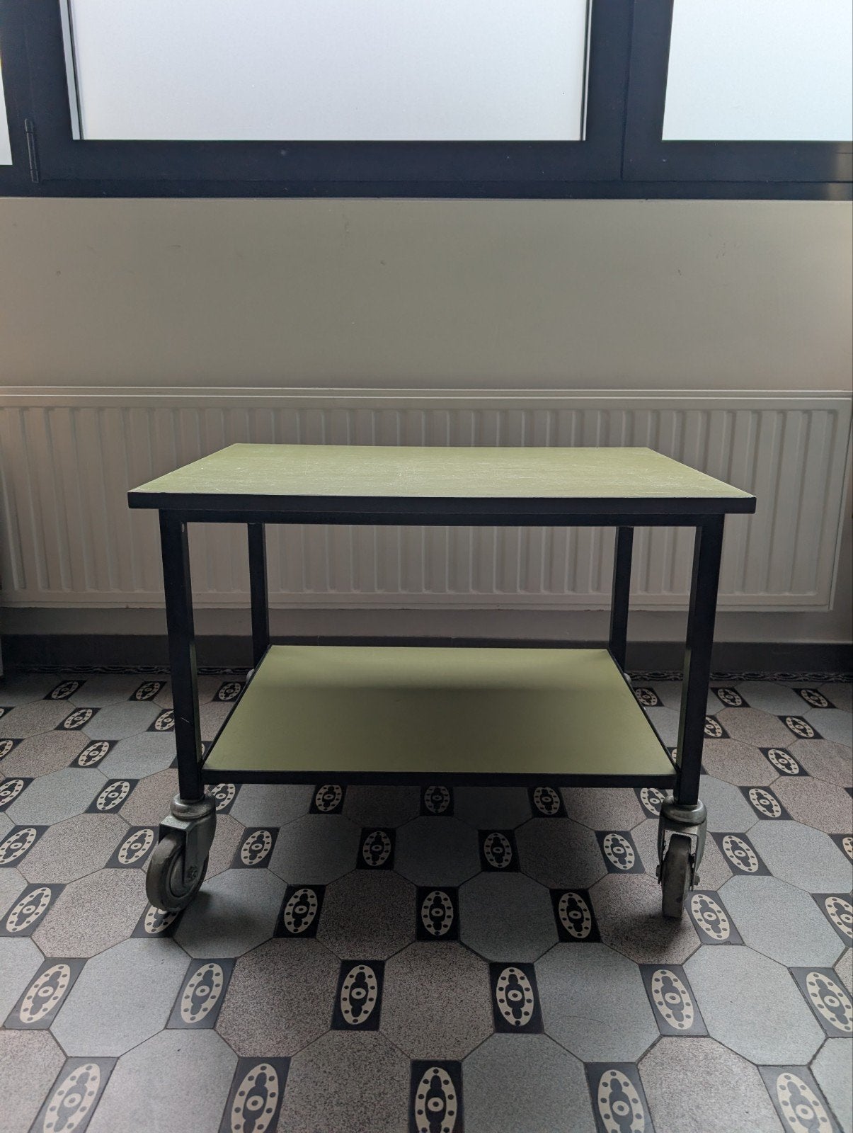 Stoere Vintage Industriële Trolley / Roltafel (Olijfgroen), Ophalen