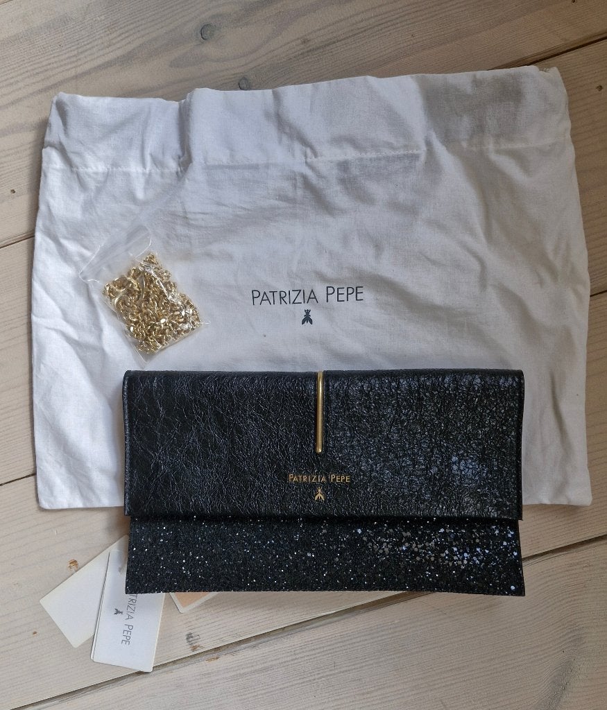 Clutch Patrizia Pepe zwart - NIEUW, Handtassen en Accessoires, Tassen | Damestassen, Ophalen, Nieuw, Zwart, Handtas