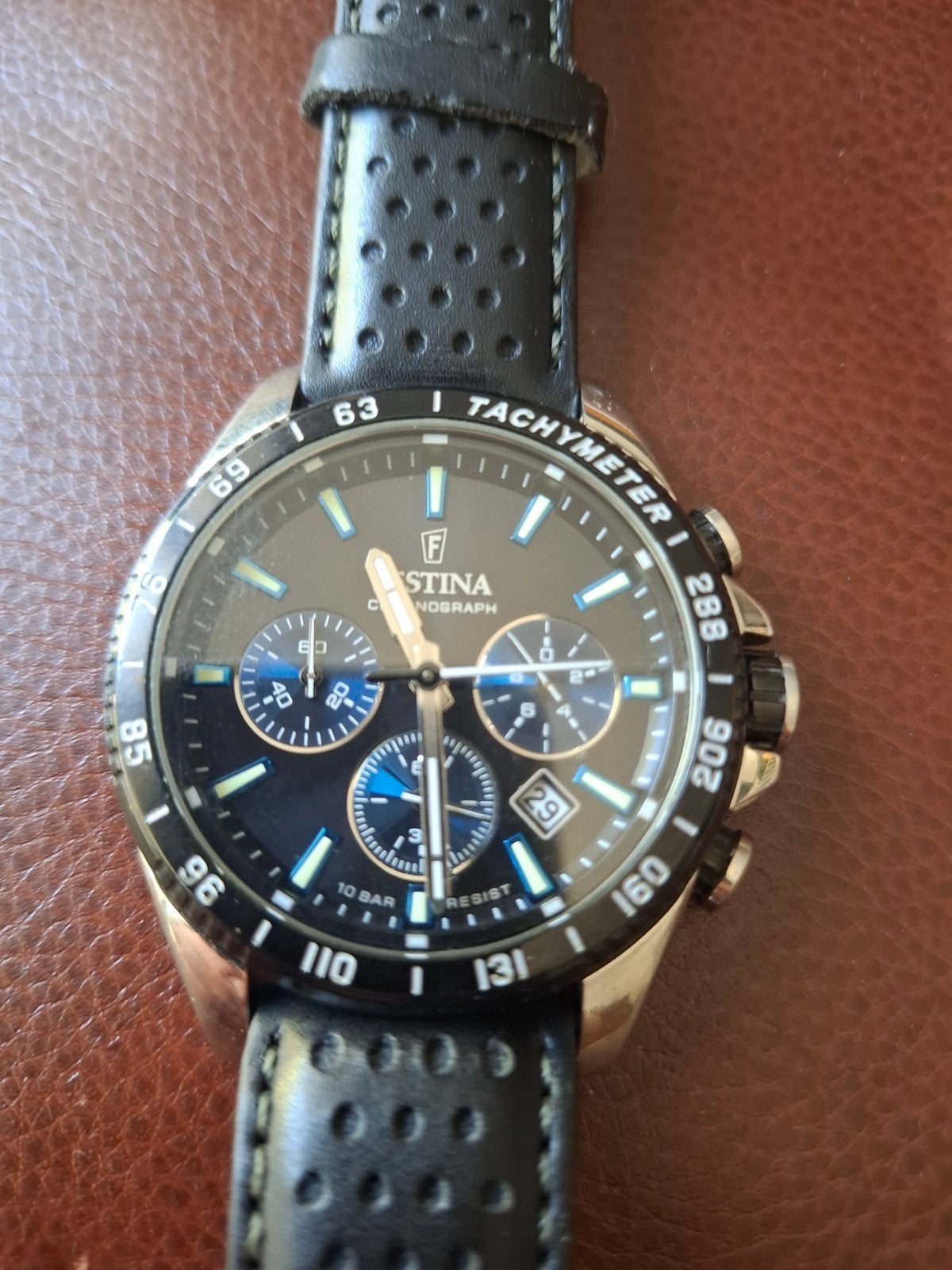 Montre homme festina.