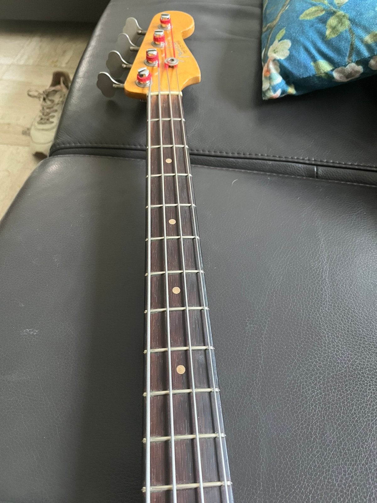 Gezocht: precisionbass neck/arm, Muziek en Instrumenten, Ophalen, Elektrische basgitaar