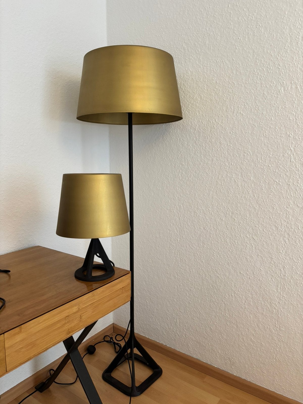 TOM DIXON Vloerlamp en Bureaulamp, Maison & Meubles, Métal, 150 à 200 cm, Enlèvement, E27 (grand)