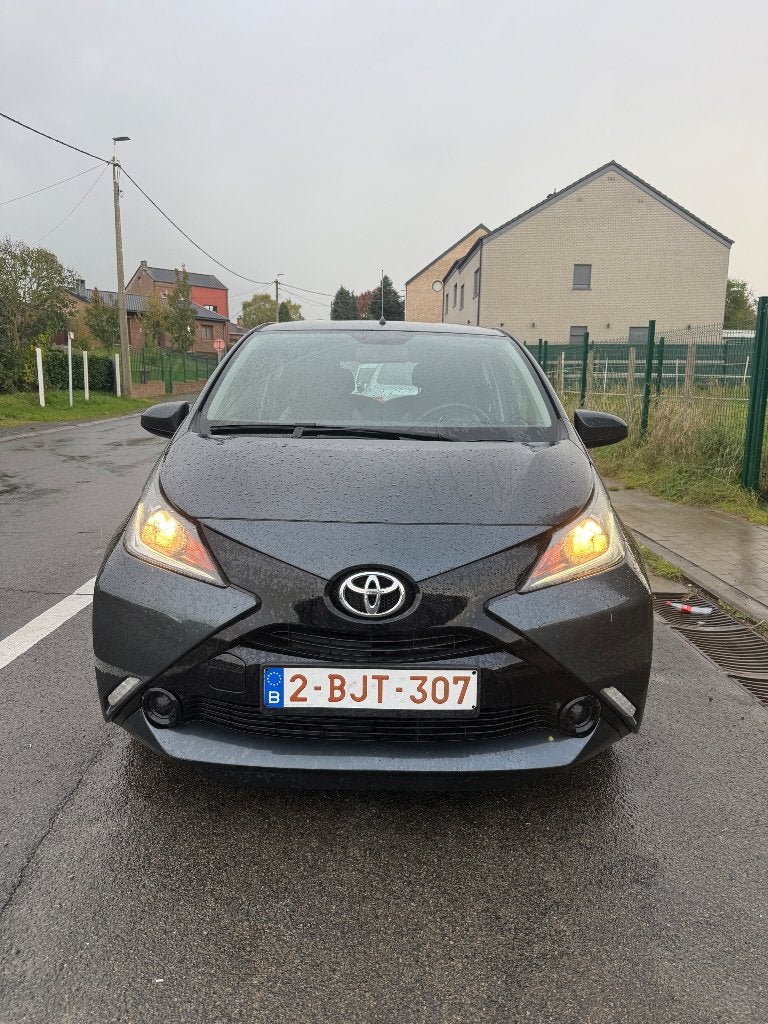 Toyota aygo prête à immatriculer, Autos, Argent ou Gris, Achat, Entretenue par le concessionnaire, 5 portes