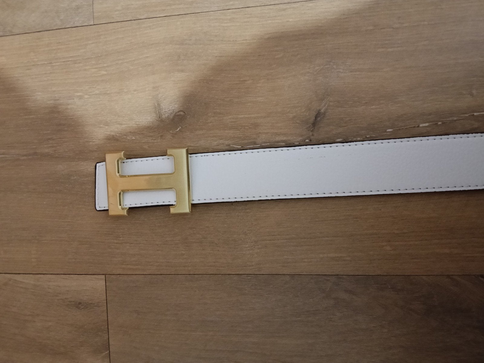 Hermès riem wit met gouden gesp

Beschrijving:

Mooie, Kleding | Dames, Nieuw, Heupriem, Ophalen of Verzenden, 3 tot 5 cm