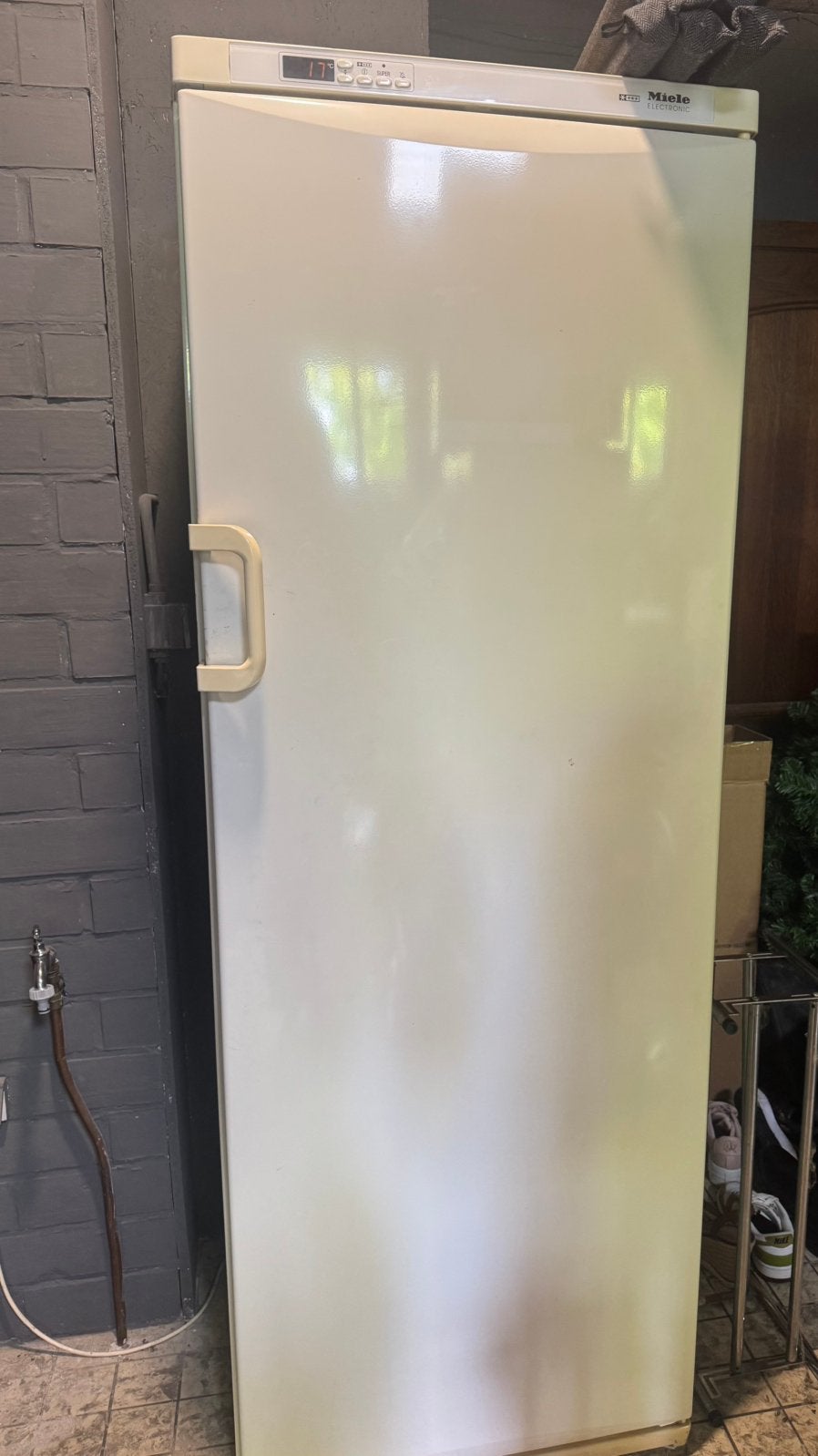 Grote Miele Diepvries, 160 cm of meer, Zo goed als nieuw, Energieklasse A of zuiniger, Ophalen