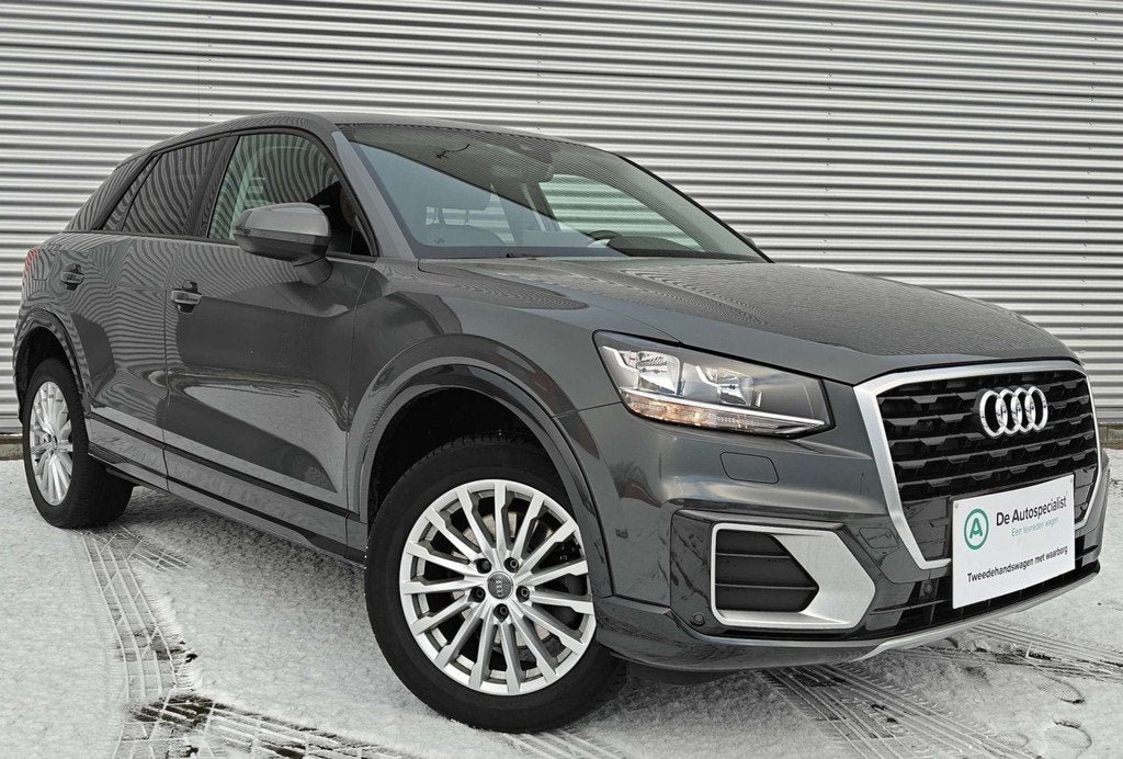 Audi Q2 design (année de construction 2017), Autos, Audi, Capteur de stationnement, Argent ou Gris, Achat, Entreprise