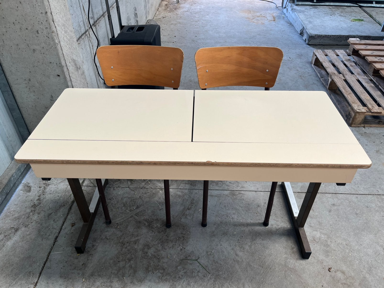 Schoolbanken, Enfants & Bébés, Chambre d'enfant | Tables & Chaises, Enlèvement, Utilisé, Table(s) et Chaise(s)