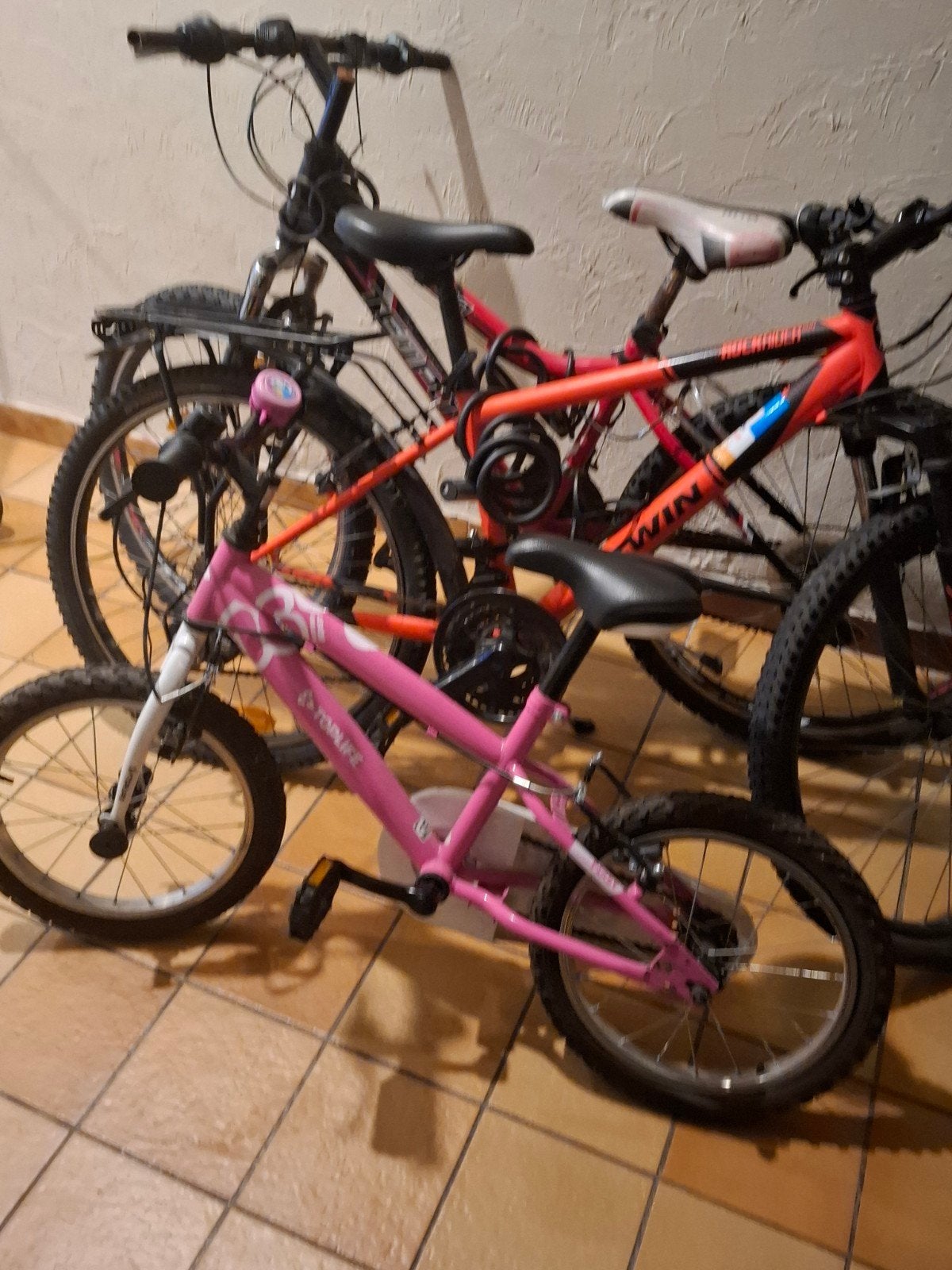 3 fietsen 1 meisjes fiets 2 jonges fietsen, Ophalen of Verzenden