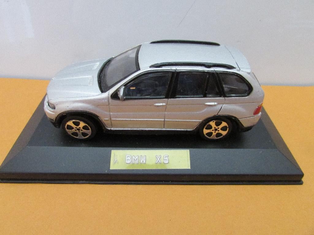 BMW  X5  S.U.V. 1 :43, Ophalen of Verzenden, Zo goed als nieuw, Auto, Overige merken