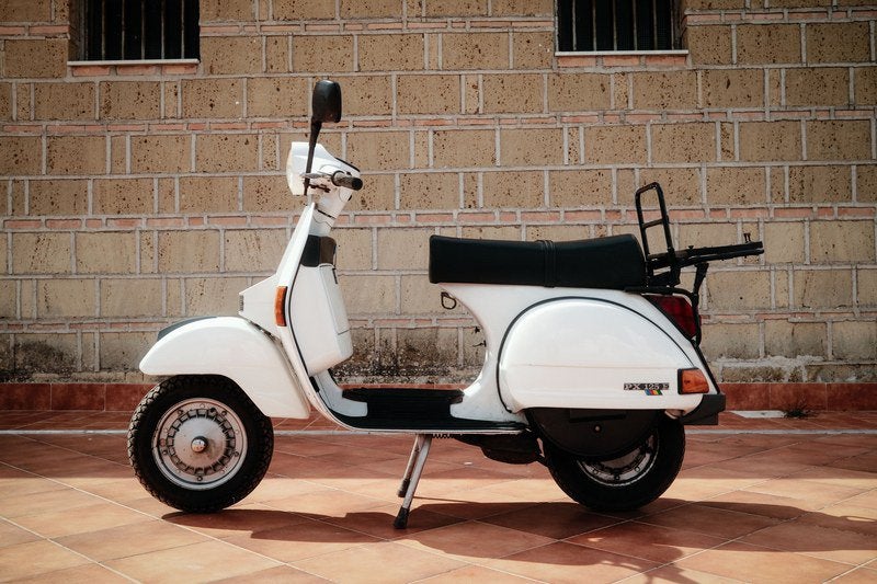GEZOCHT vespa 125 px jaar 1984, Ophalen