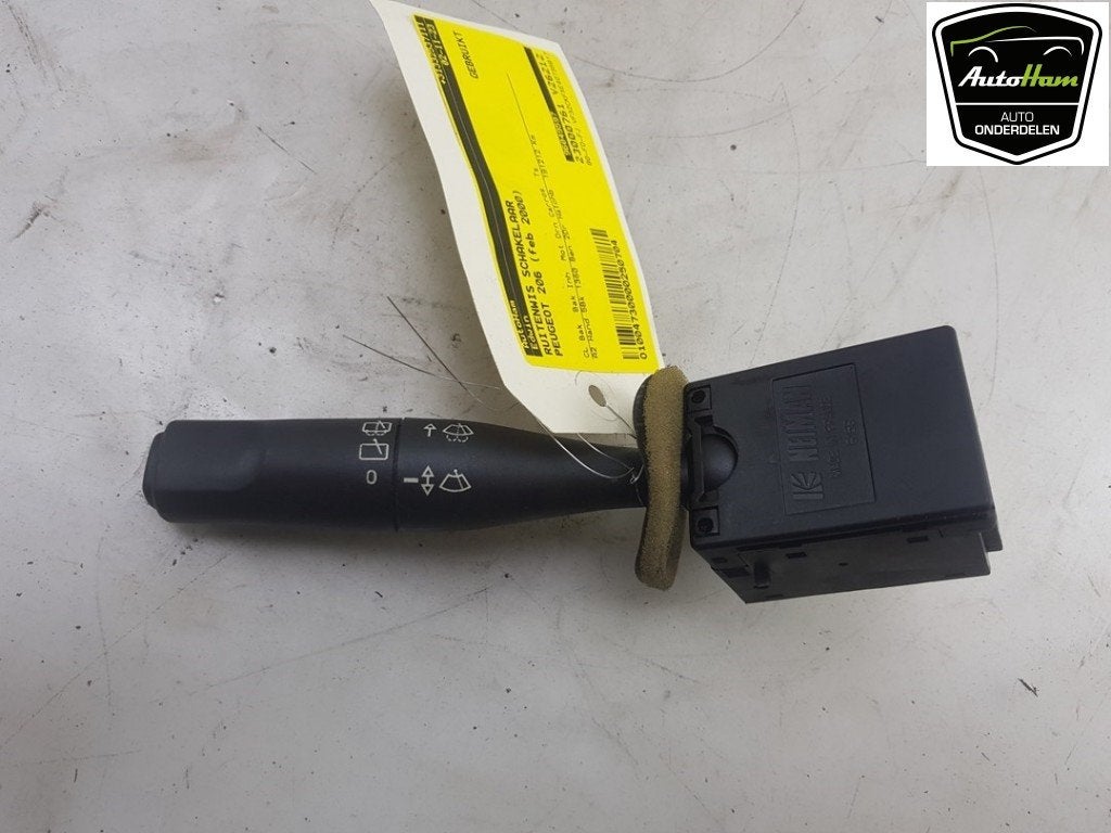 COMMODO ESSUIE-GLACE Peugeot 206 (2A / C/H/J/S), Kontakt-peugeot@peugeot.com, Utilisé, Peugeot Deutschland GmbH, Bahnhofsplatz
65423  Rüsselsheim, DE