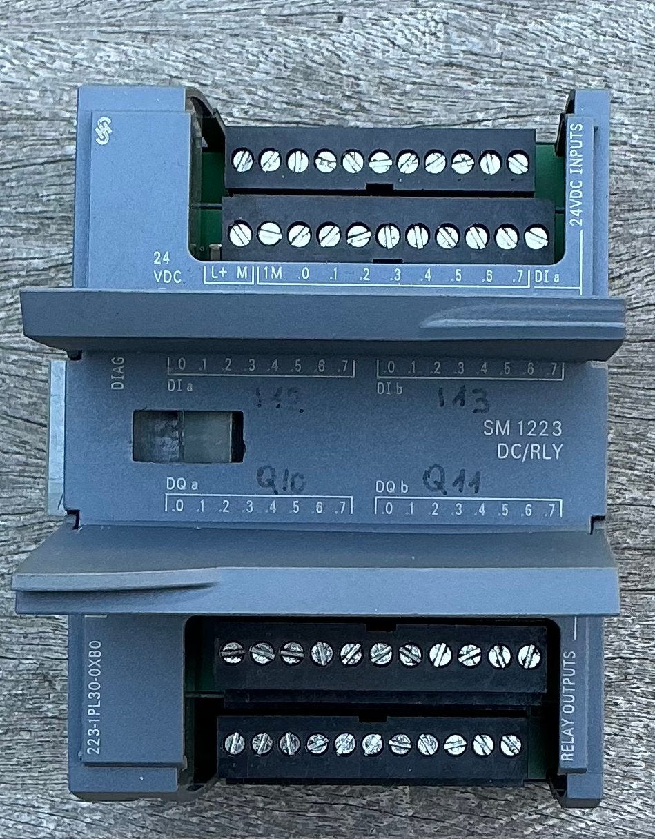 Siemens Simatic S7-1200 SM1223 DC/RLY, Hobby en Vrije tijd, Elektronica-componenten, Ophalen, Zo goed als nieuw