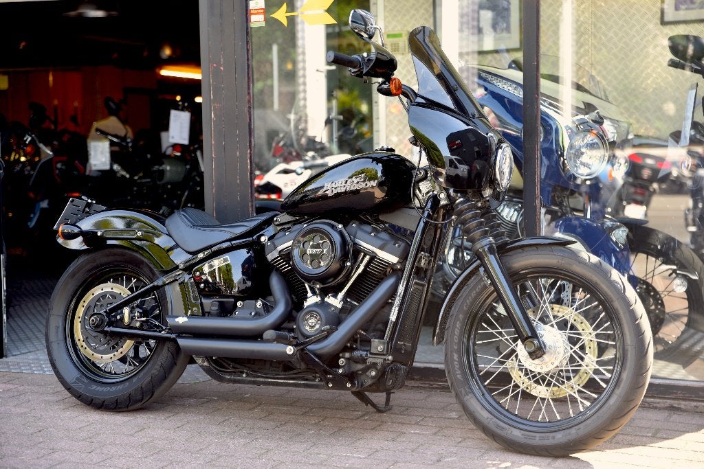 HARLEY DAVIDSON 107 STREET BOB ***MOTOVERTE.BE***, Motoren, Motoren | Harley-Davidson, Bedrijf, Chopper, 2 cilinders, Occasion