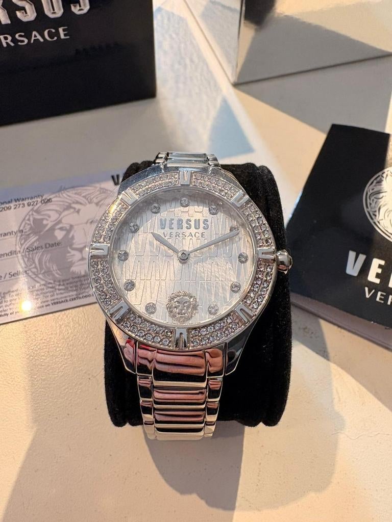 Versage versus dames horloge, Handtassen en Accessoires, Ophalen
