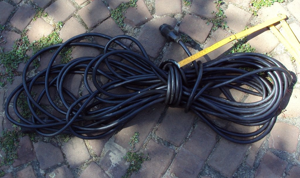 Stroomkabel verlengkabel - 25 Meter - 3x2mm aarding, Bricolage & Construction, Électricité & Câbles, Comme neuf, Câble ou Fil électrique