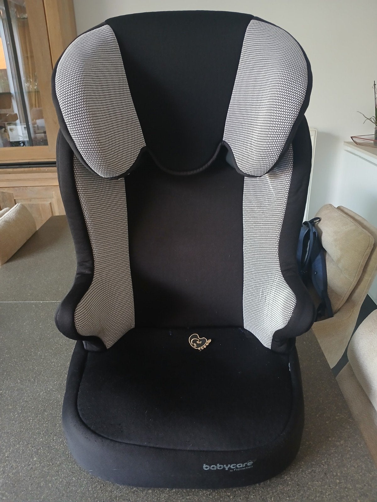 Siège auto Prémaman/Babycare Groupe 2/3 (15-36 kg) — Noir/G, Enfants & Bébés, Sièges auto, Utilisé, 15 à 36 kg, Ceinture de sécurité