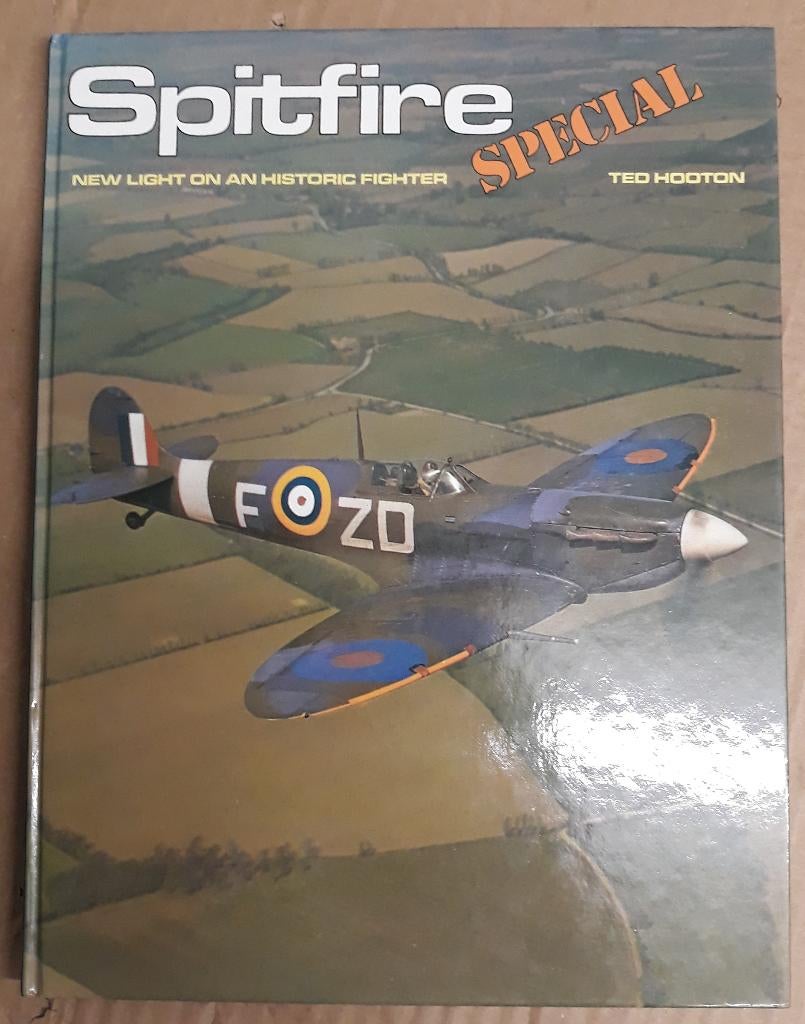 Livre « Spitfire,  éclairage sur un chasseur historique », Armée de l'air, Enlèvement ou Envoi, Deuxième Guerre mondiale, Utilisé