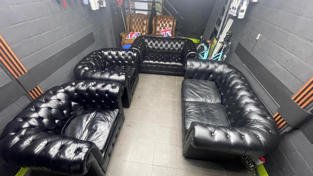 Chesterfield volledig lederen lounge met 6 zitplaatsen, Huis en Inrichting, Ophalen, Gebruikt, Leer