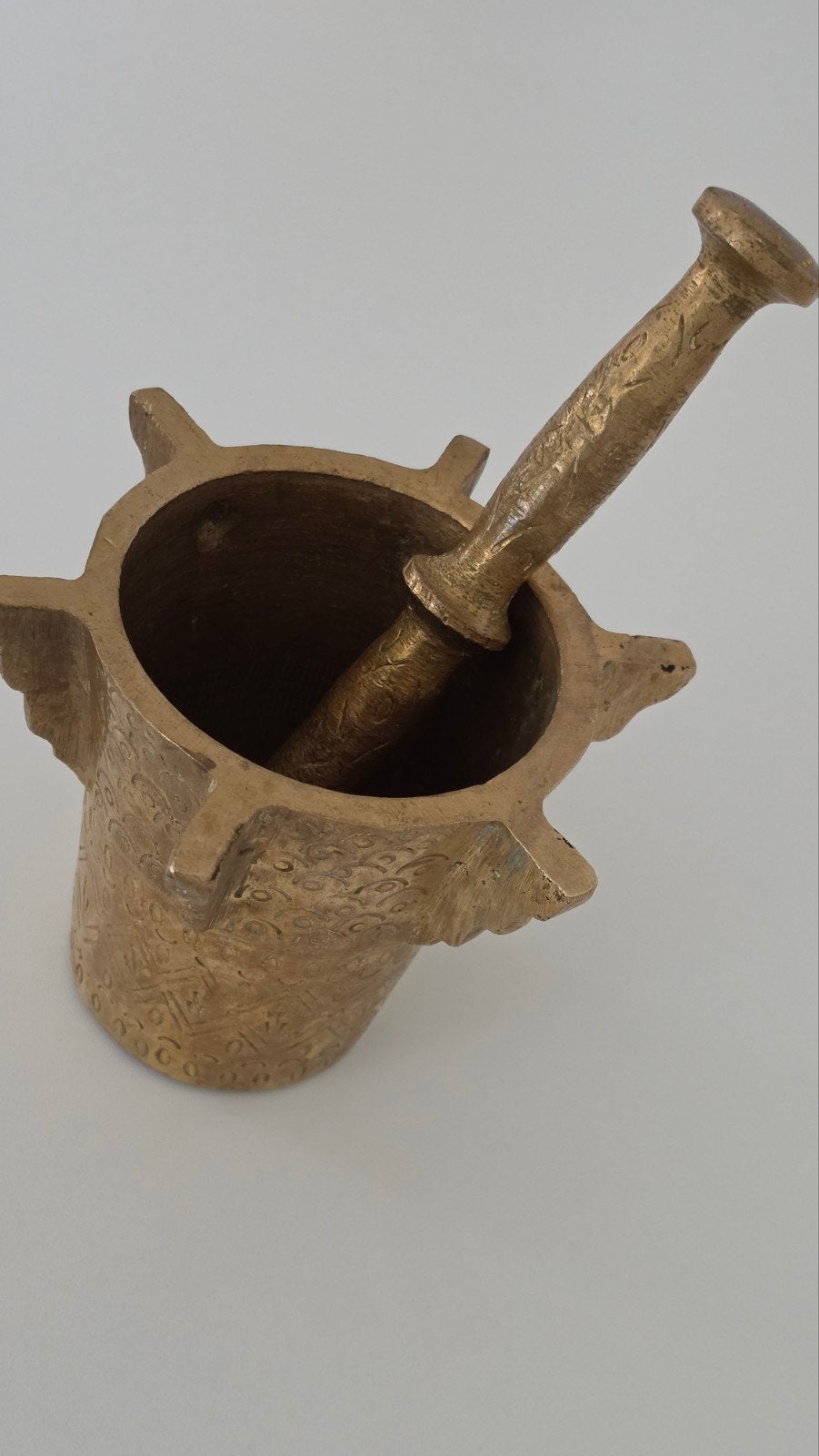 Mortier et son pilon en laiton gravé ( Mahrez ), Enlèvement ou Envoi
