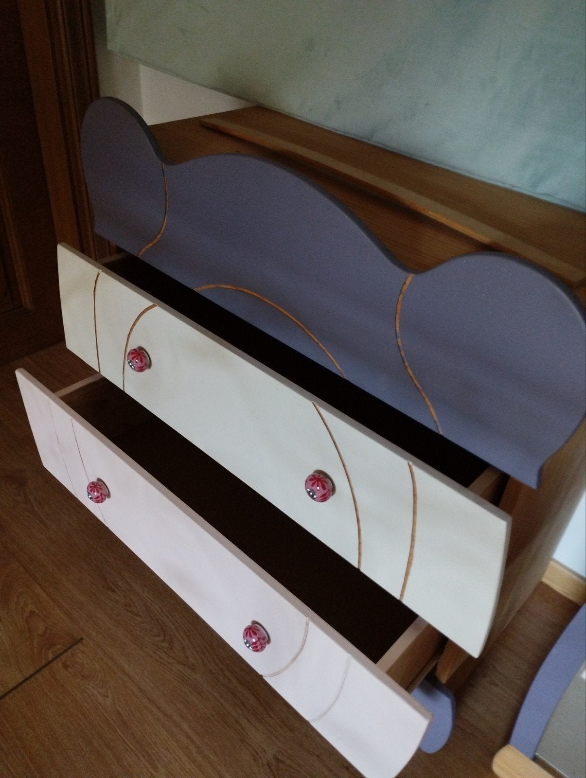 belle commode gratuite, Enlèvement, Utilisé, Moins de 140 cm, 70 à 85 cm
