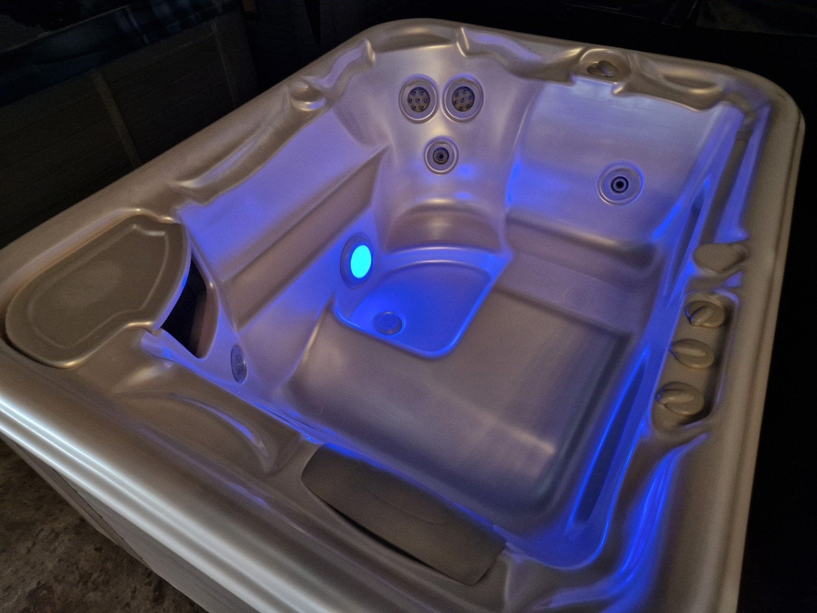 3 Persoons Hotspring Jetsetter technisch geheel vernieuwd, Enlèvement ou Envoi, Comme neuf, Pompe, Fixé