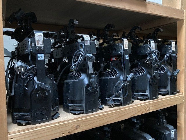 30 x Showtec Studio Beam CDM/HCI-150, Enlèvement, Utilisé