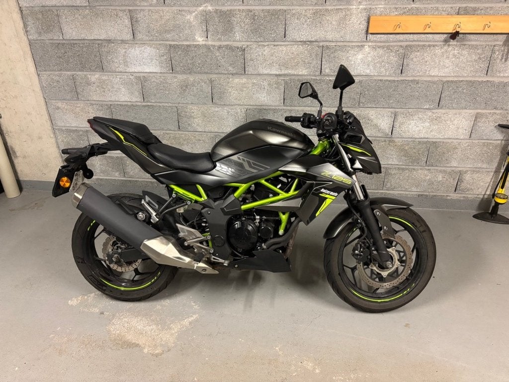 Kawasaki z125 - 2024 - 2.900 km - NIEUWSTAAT, Motoren, Nieuw, 125 cc, 11 kW of minder, Handgeschakeld