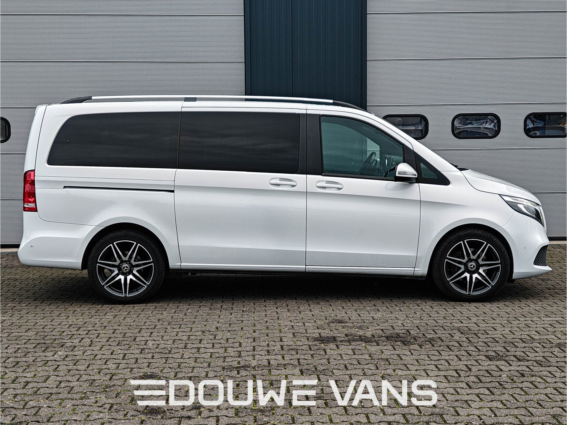Mercedes-Benz V-Klasse V220 L2 Edition Trekhaak LED Enkel Ca, Autos, Achat, Euro 6, Entreprise, 2 places