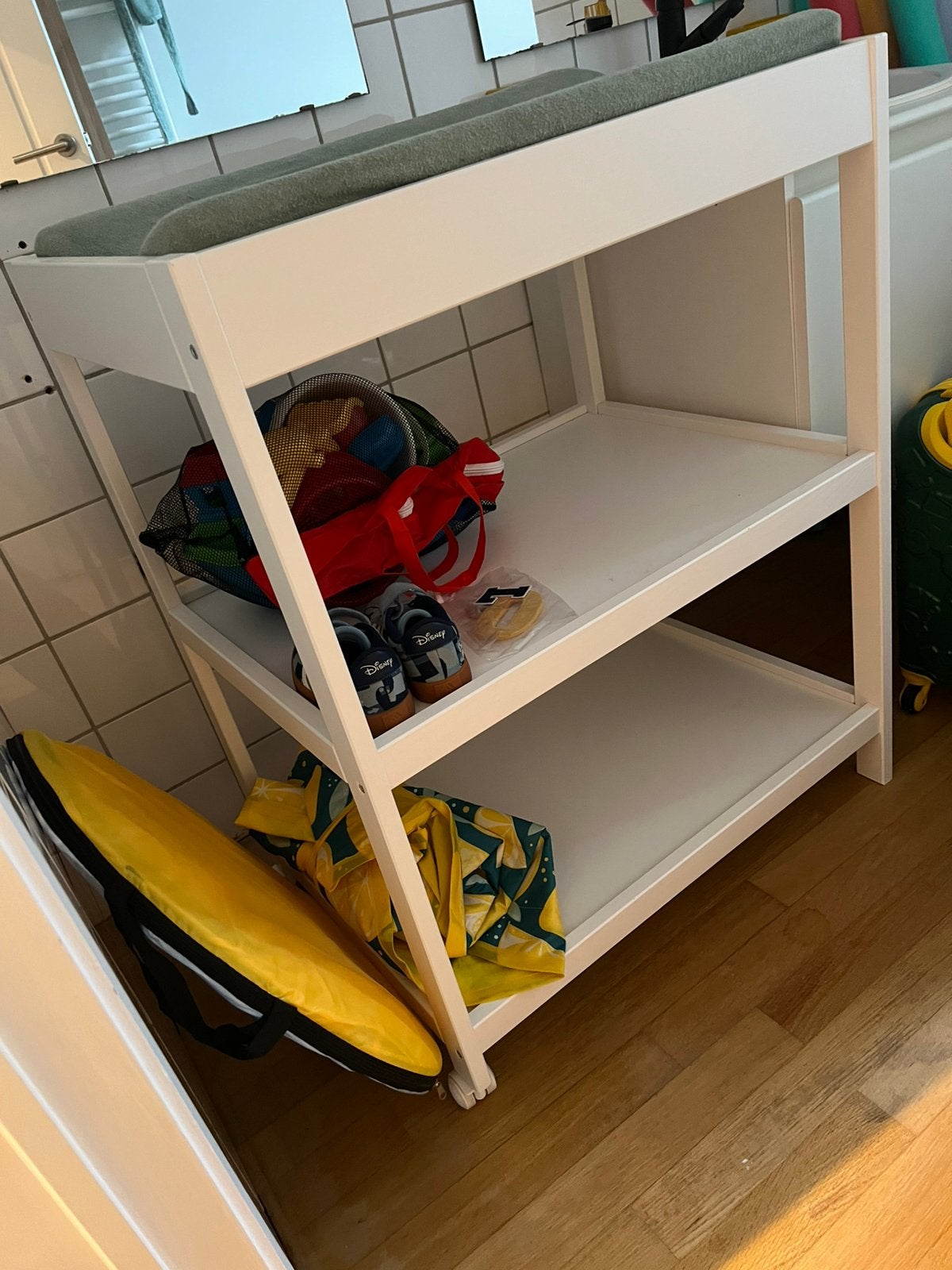 Luiertafel wit, Enlèvement, Utilisé