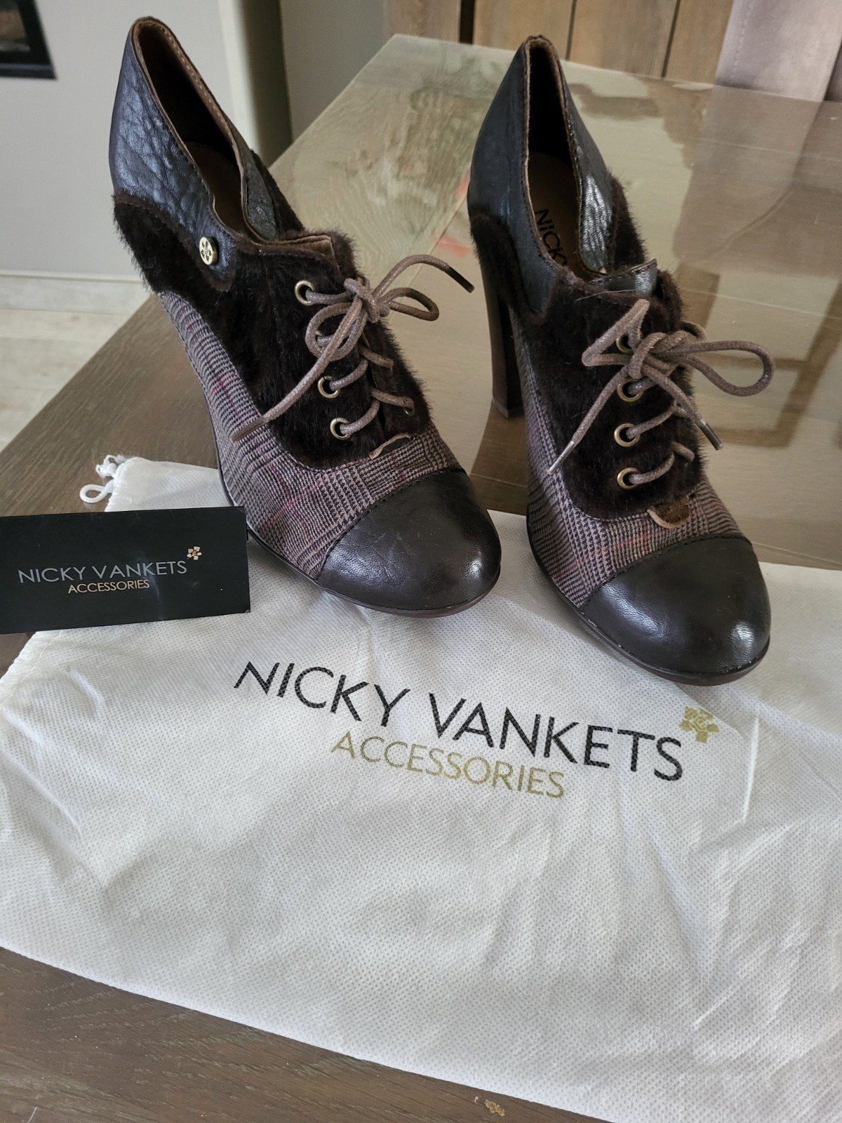 Nieuwe schoenen NICKY VANKETS maat 40, Kleding | Dames, Schoenen, Ophalen