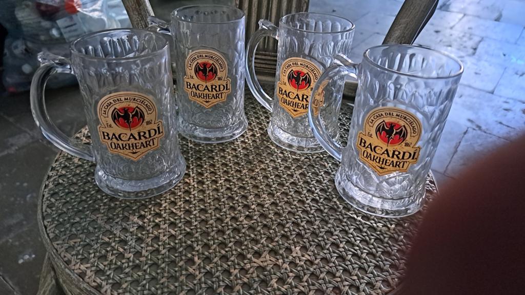 Bacardi glasen 4 stuks oakheart, Ophalen