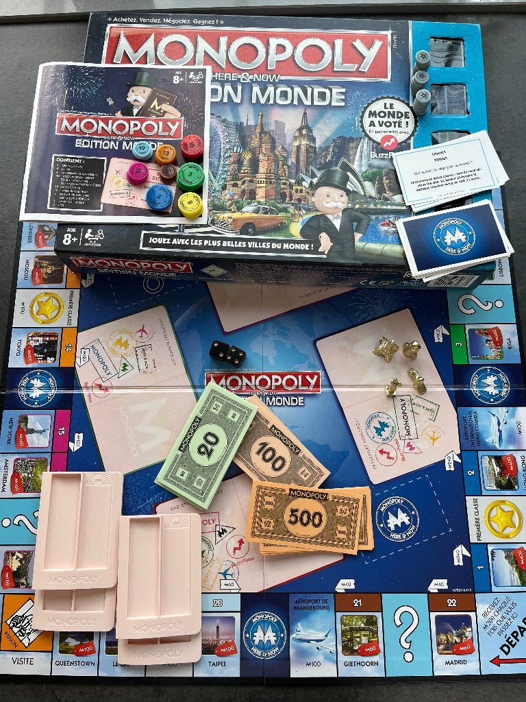 Monopoly Edition Monde, àpd 8 ans, 2 à 4 joueurs, 1 ou 2 joueurs, Enlèvement ou Envoi, Comme neuf, HASBRO