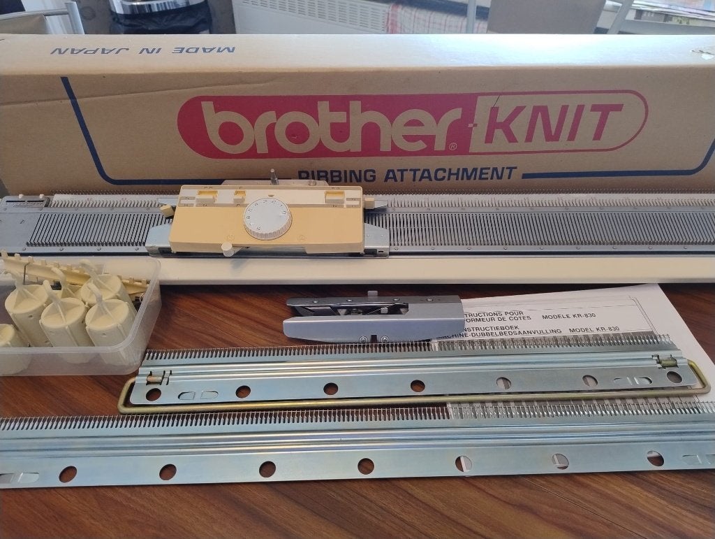 Breimachine Brother KR830 dubbelbedsaanvulling., Hobby & Loisirs créatifs, Enlèvement