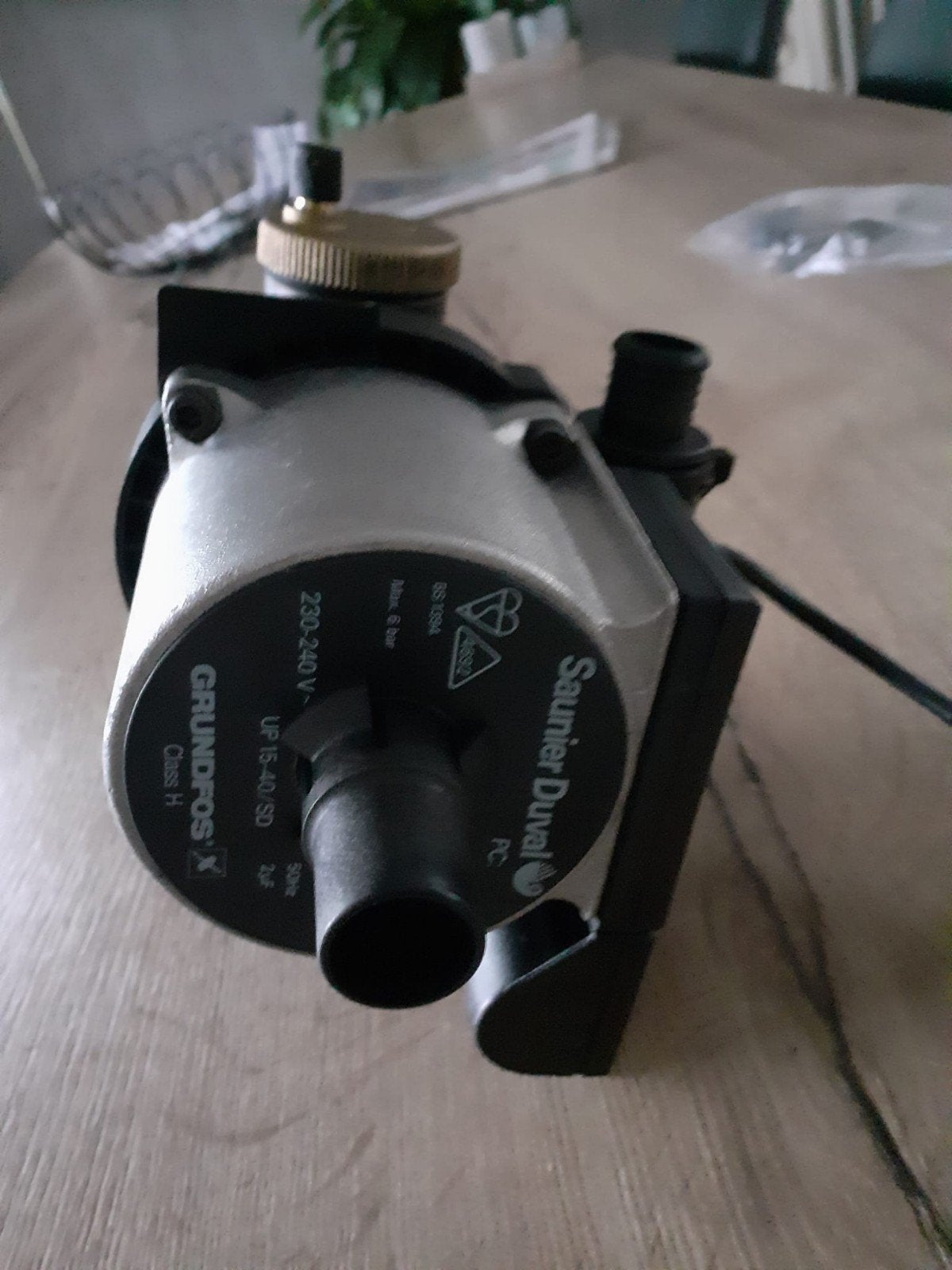 Volledig nieuwe circulatiepomp voor cv-ketels., Enlèvement, Neuf