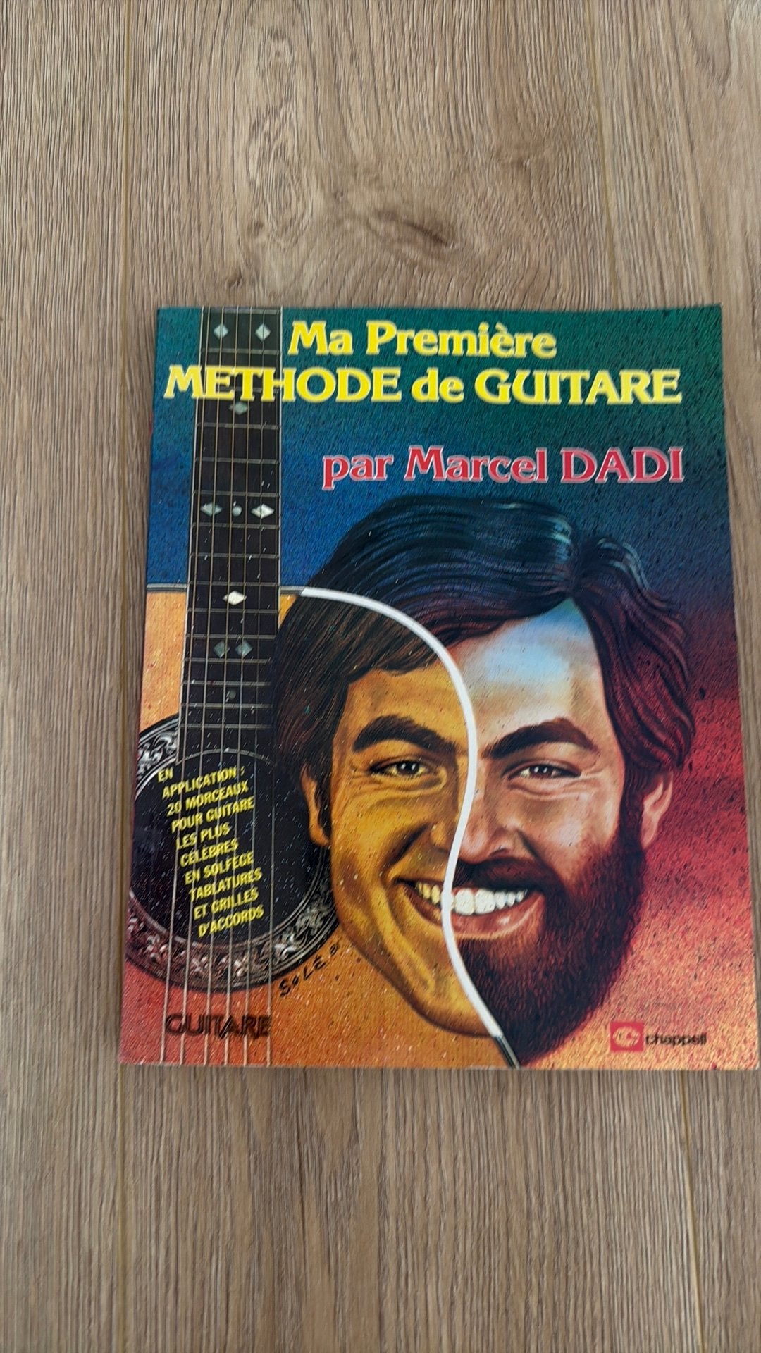 Livre apprentissage guitare, Enlèvement, Comme neuf