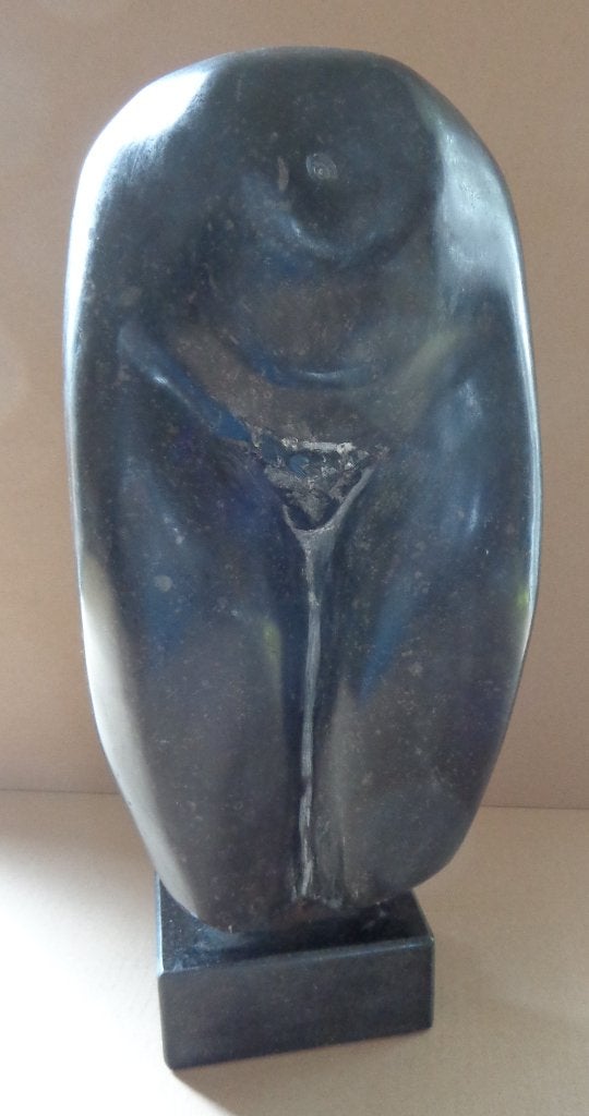 ONBEKEND / VROUWELIJK LICHAAM / SCULPTUUR HARDSTEEN H= 41cm, Enlèvement