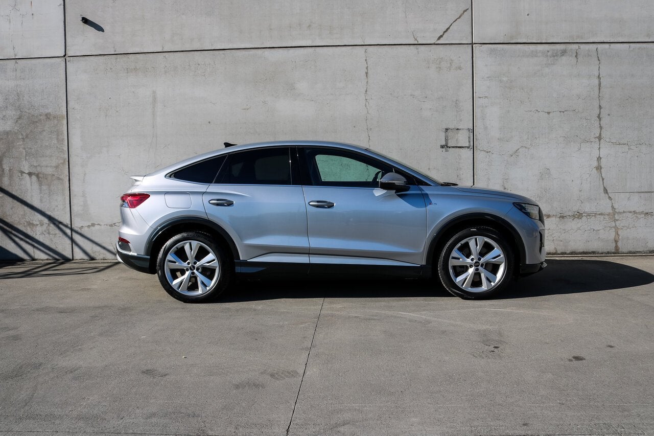 Audi Q4 e-tron 40 Sportback S-Line SONOS APP ACC PSENS+CAM, Zwart, 0 kg, Q4 e-tron, SUV of Terreinwagen
