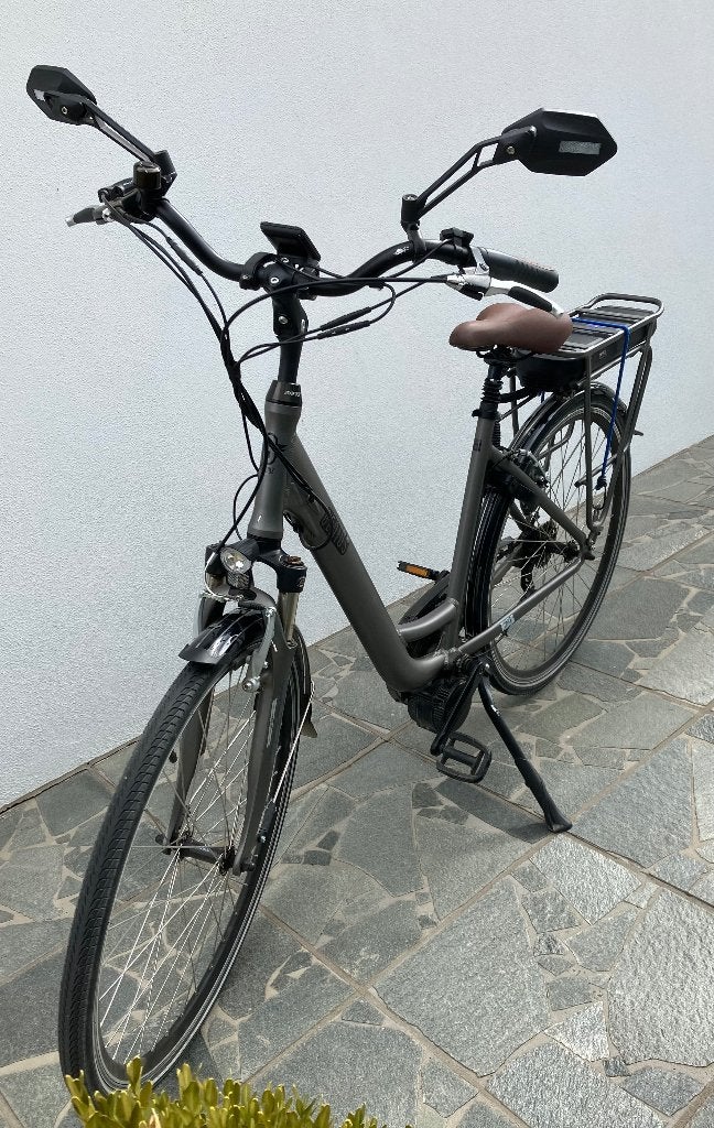Elektrische damesfiets Genius, Fietsen en Brommers, Zo goed als nieuw, 47 tot 51 cm, 50 km per accu of meer, Ophalen