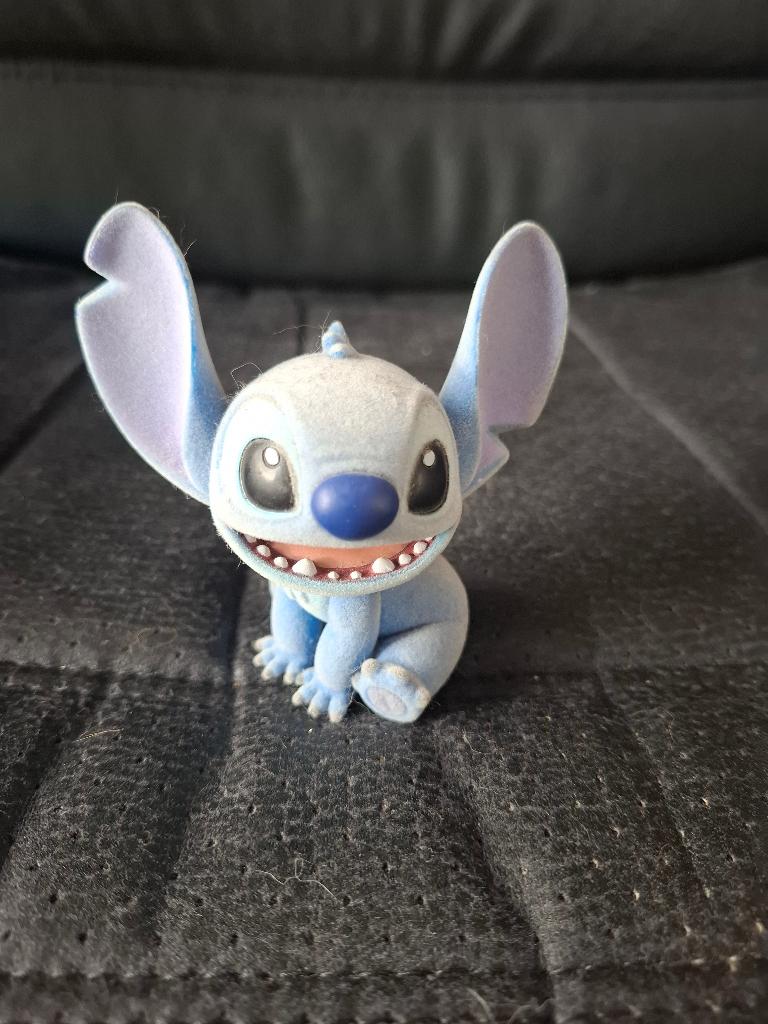 Stitch velvet, Verzamelen, Disney, Ophalen, Overige figuren, Zo goed als nieuw, Beeldje of Figuurtje