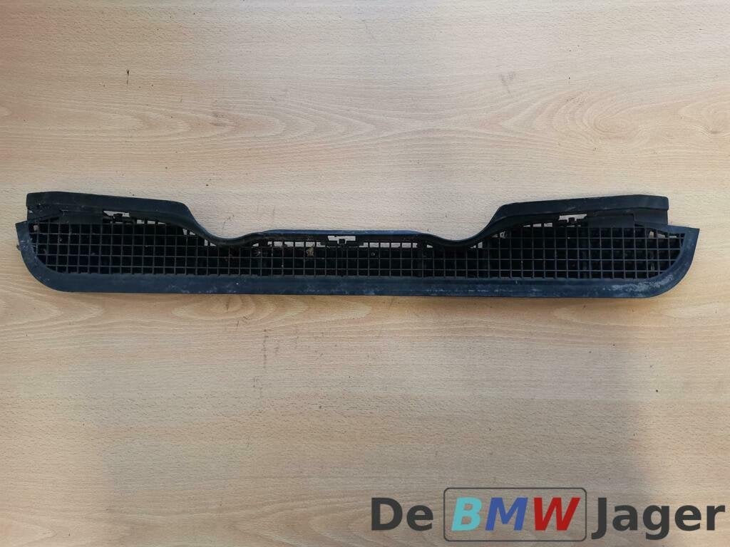 Afwatering grill BMW 3-serie E36 51131977679, Auto-onderdelen, Gebruikt, Ophalen of Verzenden, BMW, BMW
