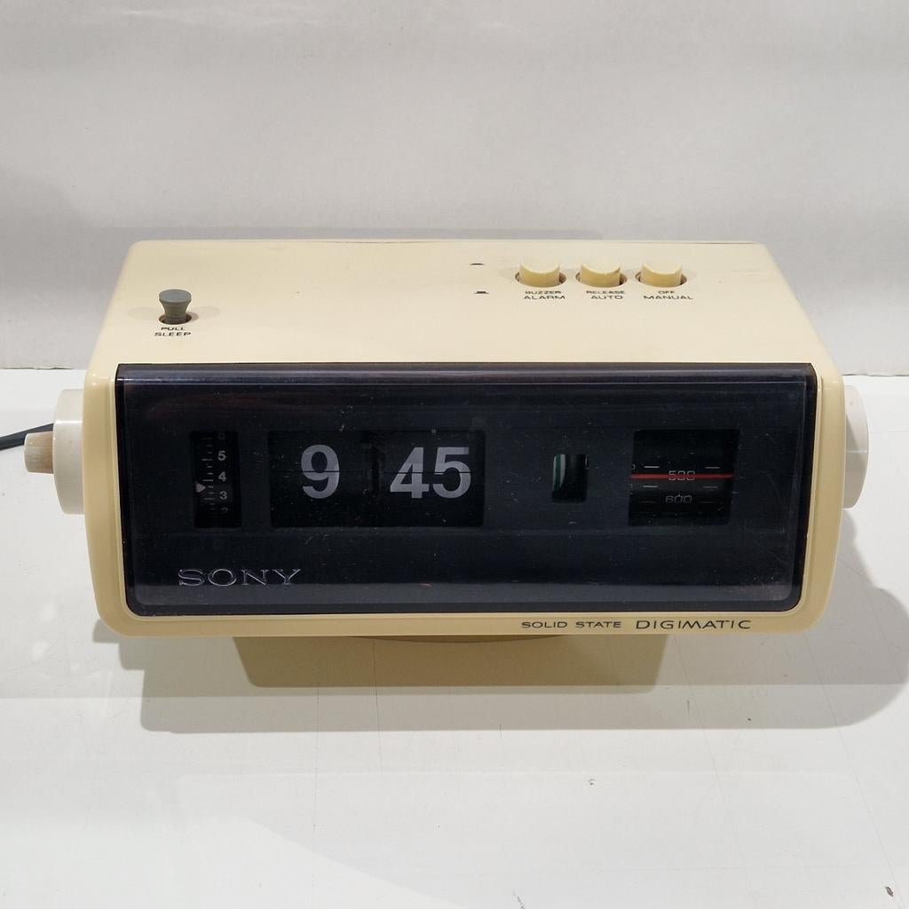 Vintage Sony digital flip flap wekker 8RC - 110E , Jaren 70, Enlèvement ou Envoi, Radio