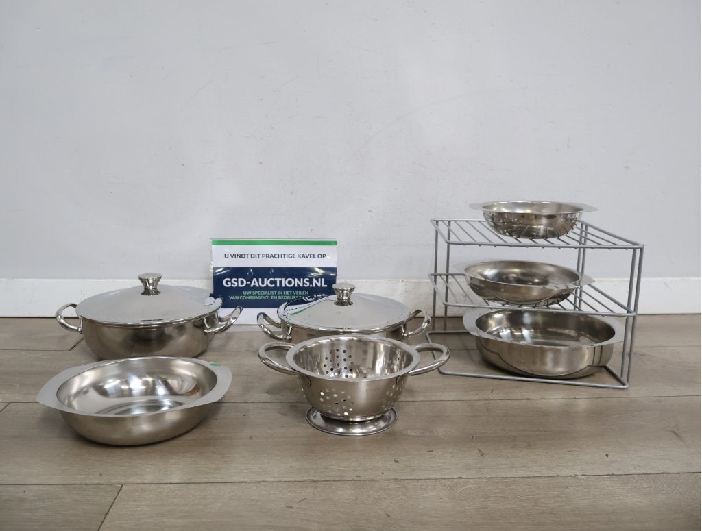 RVS Alessi pannenset met vergiet en een pannenrek, Huis en Inrichting, Keuken | Potten en Pannen, Ophalen of Verzenden, Niet ingevuld
