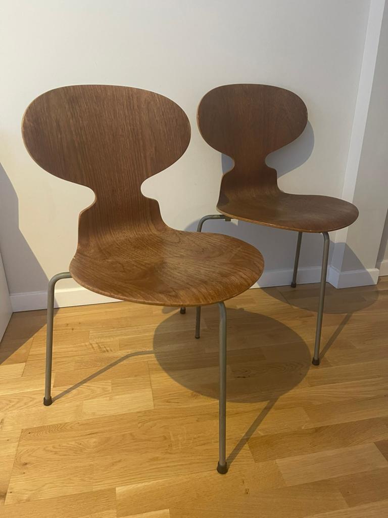 2 chaises Fritz Hansen « Ant » A. Jacobsen, 1ère série 1950., Maison & Meubles, Chaises, Utilisé, Deux, Bois, Brun, Enlèvement