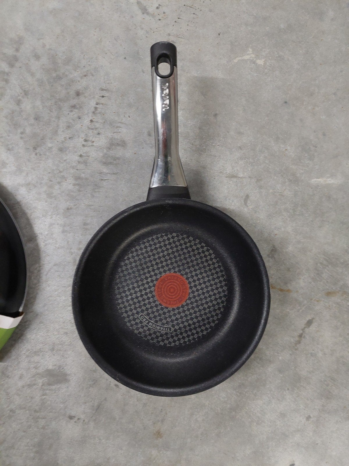 2 pôles Tefal  1 Green pan, Tefal, Aluminium, Enlèvement, Poêle à frire