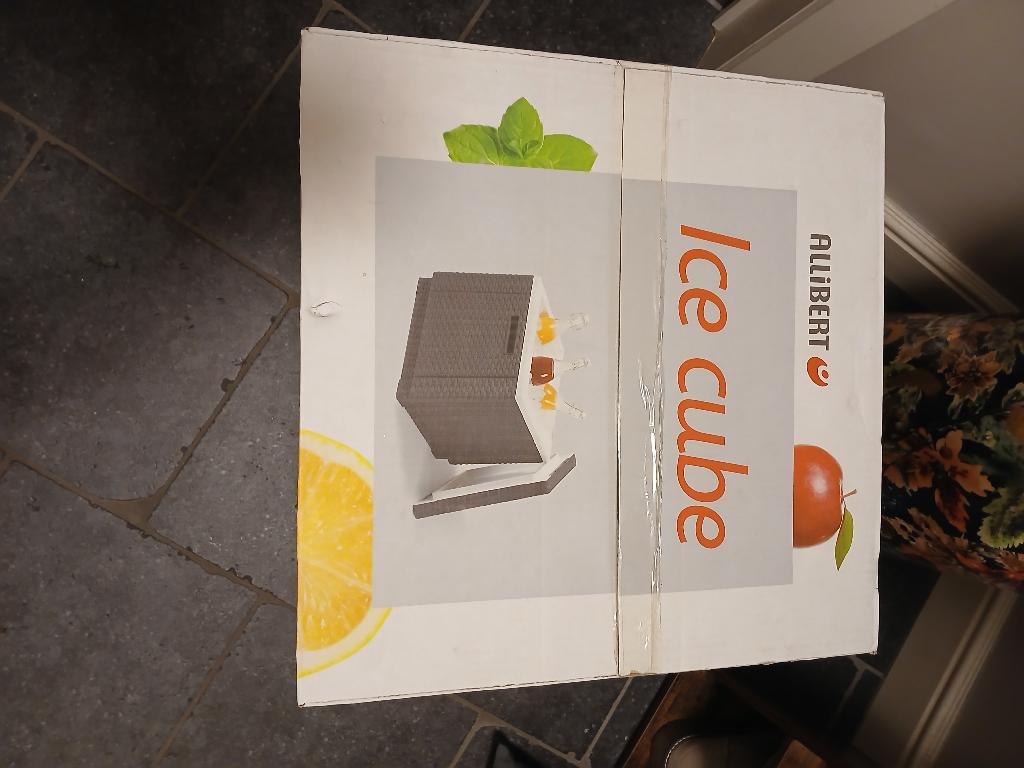 Ice cube koelbox, Caravans en Kamperen, Ophalen of Verzenden, Nieuw, Koelbox, Koelelement