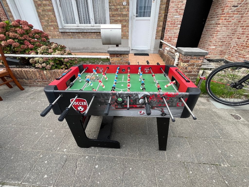 Voetbaltafel, Enfants & Bébés, Jouets | Tables de football, Enlèvement, Comme neuf
