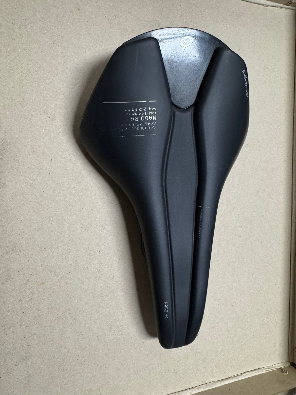 Prologo Nago R4 — Selle 147 mm, Enlèvement ou Envoi, Comme neuf, Selle, Carbone
