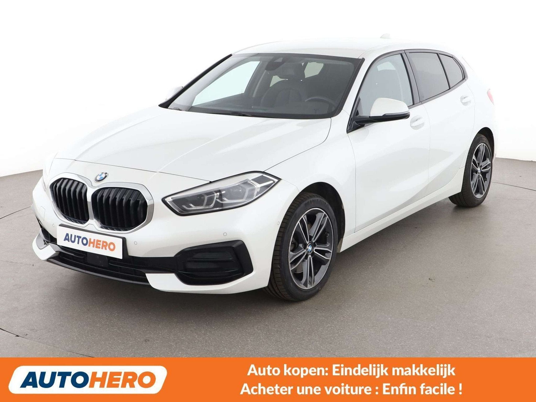 BMW 1 Serie 118 118i Sport Line (bj 2024, automaat), 1 Reeks, Gebruikt, 136 pk, Wit